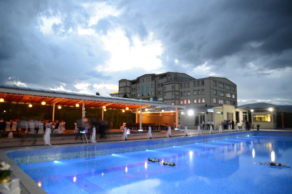 Hotel New Star Skopje Eksteriør billede