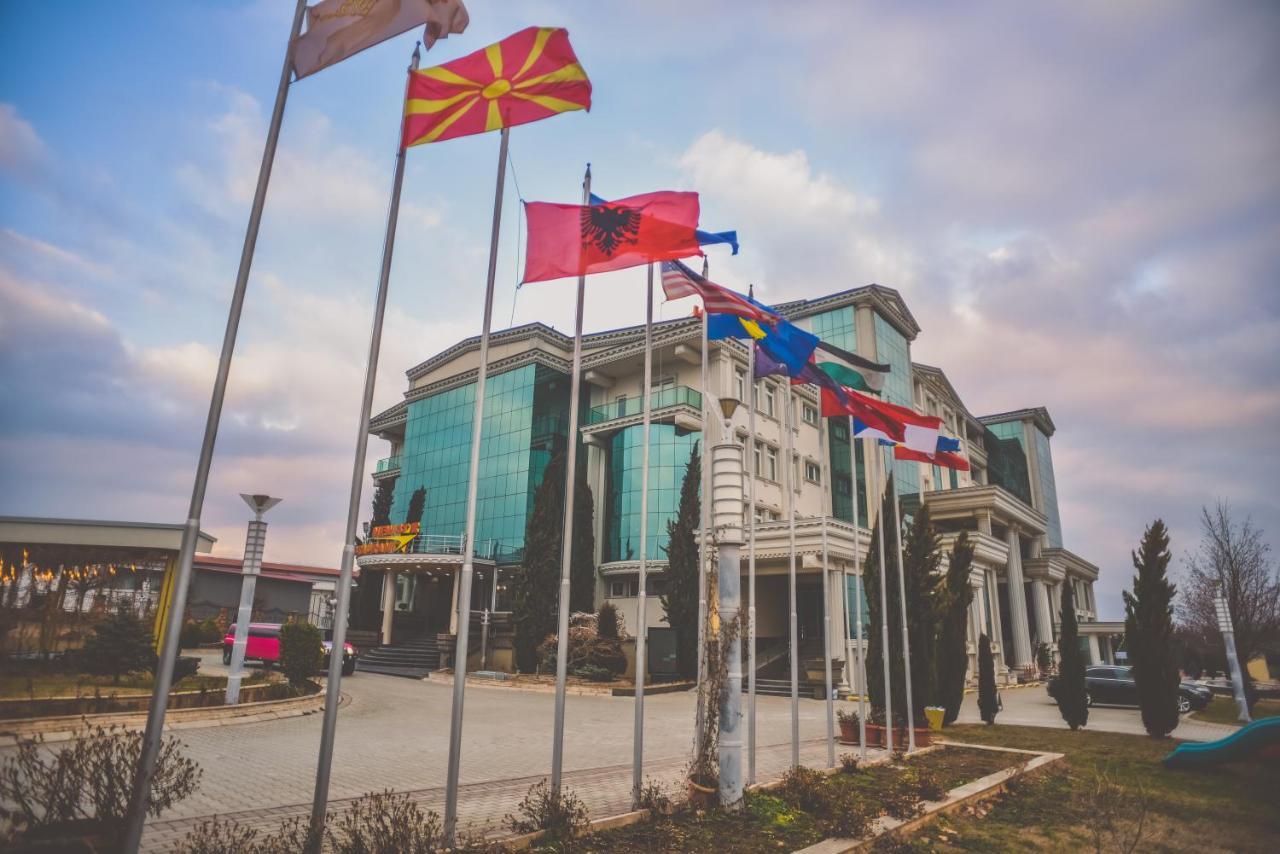 Hotel New Star Skopje Eksteriør billede