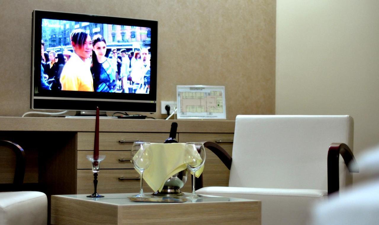 Hotel New Star Skopje Eksteriør billede