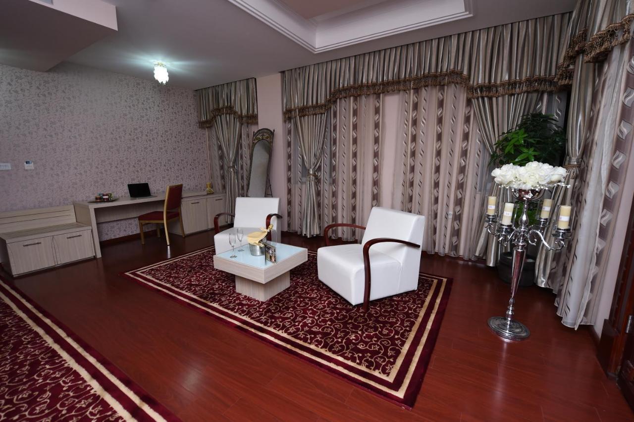 Hotel New Star Skopje Eksteriør billede