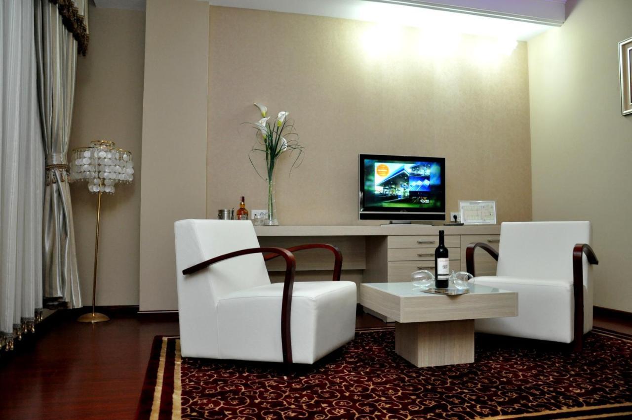 Hotel New Star Skopje Eksteriør billede